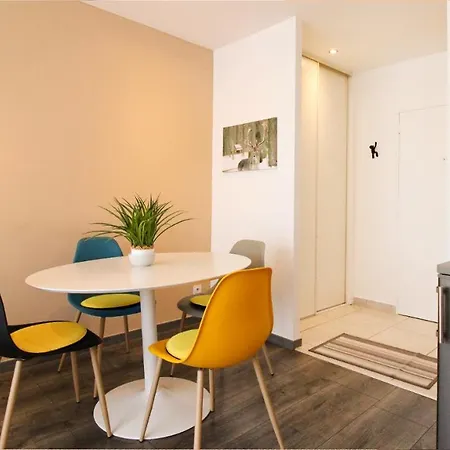 Apartment Homey - New -balcon Prive - Vue De - Netflix Et Wifi Inclus - Proche De Geneve